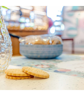 Biscuits sablés aux pépites de caramel beurre salé - boite métal ronde "Bouquet sauvage" 175g