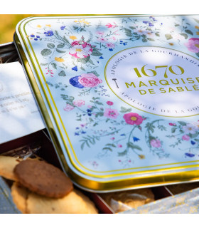 Biscuits sablés assortiment nature, pépites de caramel, de citron et tout chocolat - coffret métal "Bouquet Sauvage" 400g