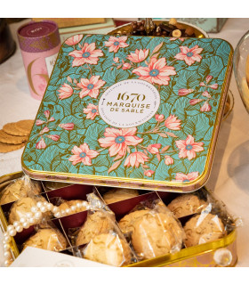 Cookies assortment, caramel chips, chocolate chips, apricot chips and plain butter - "Vegetal enchantment" 400g tin